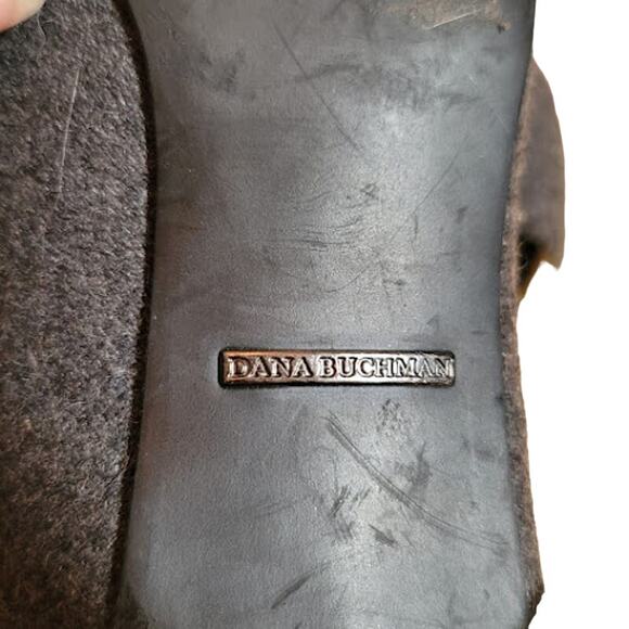 Dana Buchman- Gray heels- size 9 - Picture 6 of 9